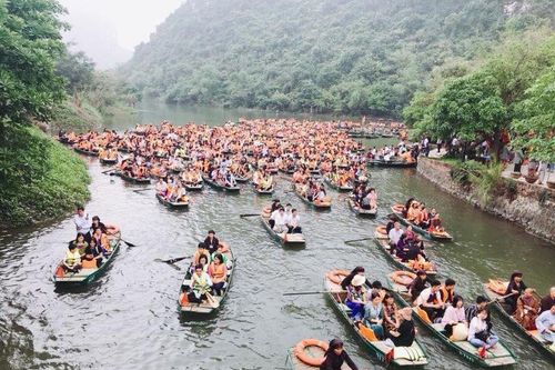 Khách du lịch đến Ninh Bình tăng 170% và cú hích lớn cho sự hồi phục