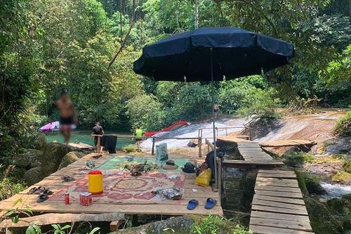 Điểm vui chơi mọc 'chui' giữa rừng phòng hộ ở Quảng Bình