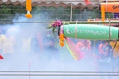 Lễ hội phóng tên lửa tự chế siêu hấp dẫn ở Thái Lan