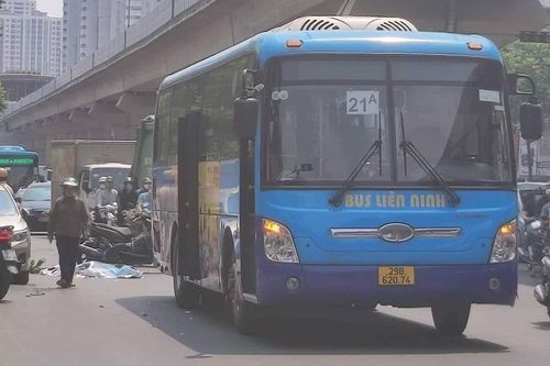 Tài xế xe máy tử vong sau va chạm với xe buýt