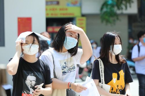 Cận kề tuyển sinh, trường đại học... 'quên' công khai học phí