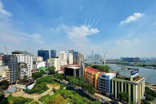 Bất động sản TP.HCM, cung cao hơn cầu nhưng giá vẫn tăng