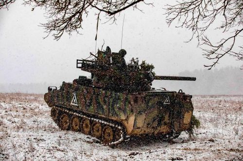 Xe thiết giáp cũ của Vệ binh Quốc gia Mỹ phát huy công dụng mới ở Ukraine