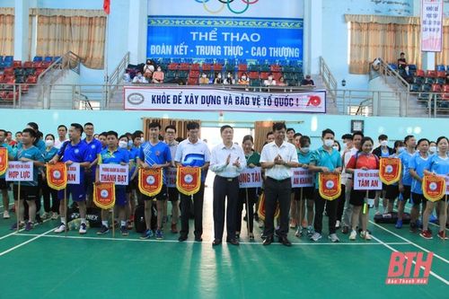 Gần 100 VĐV tranh tài tại Giải cầu lông Hội Y tế tư nhân tỉnh Thanh Hóa 2022