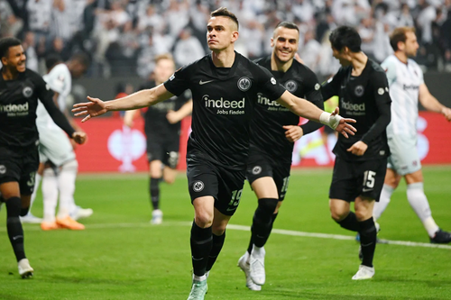 Frankfurt và Rangers vào chung kết Europa League