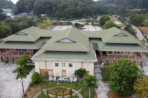 Sắp xếp 5 đơn vị sự nghiệp vào trung tâm hội nghị trăm tỷ bỏ hoang ở Thanh Hóa