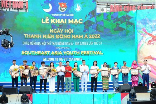 Rực rỡ sắc màu Festival Thanh niên Đông Nam Á chào mừng SEA Games 31