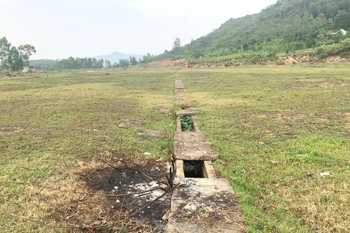 Hơn 100 hộ dân vùng ngập lụt từ chối di dời, khu tái định cư bỏ hoang