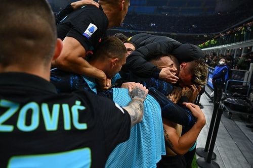 Ngược dòng ngoạn mục, Inter Milan lên đỉnh Serie A