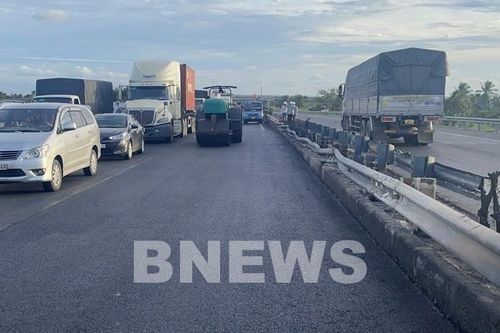 Hoàn thành sửa chữa, thảm lại mặt đường cao tốc Trung Lương sau vụ cháy xe chở nhớt