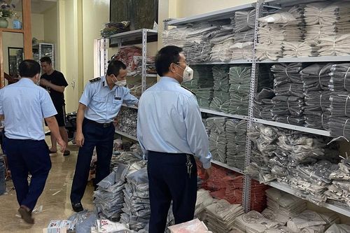 Thái Nguyên: Xử lí cơ sở bán online hàng ngàn bộ quần áo trẻ em không rõ xuất xứ