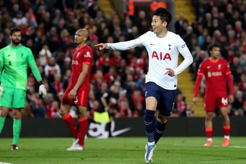 Premier League: Liverpool mất điểm trên sân nhà, M.U thảm bại