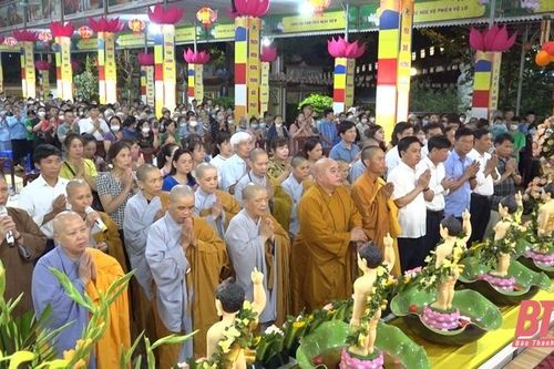 Kỷ niệm Đại Lễ Phật đản tại Chùa Giáng (Tường Vân Tự)