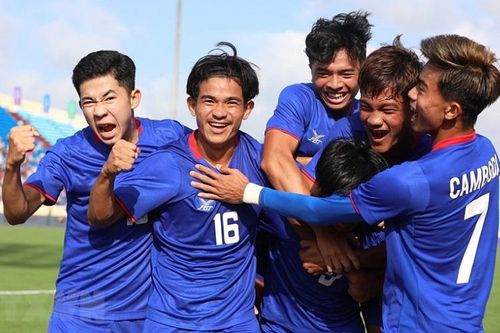Thắng thuyết phục U23 Lào 4-1, U23 Campuchia vươn lên dẫn đầu bảng B