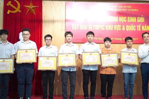 Nam sinh lớp 10 vào đội tuyển quốc gia Olympic Vật lý khu vực