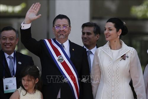 Tổng thống Costa Rica tuyên thệ nhậm chức