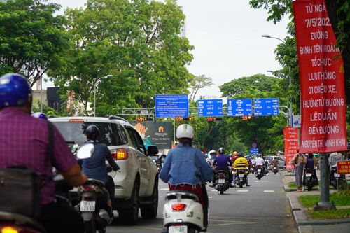 TPHCM: Giao thông khu vực cầu Thủ Thiêm 2 đã thông suốt sau khi điều chỉnh