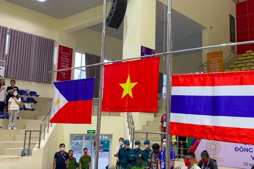Xúc động khi quốc kỳ Việt Nam lần đầu được kéo lên cao nhất tại SEA Games 31