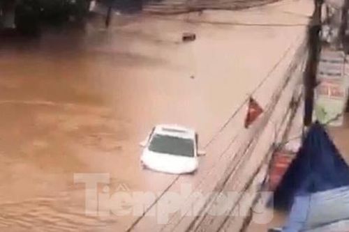 Lạng Sơn ngập kinh hoàng, một người tử vong