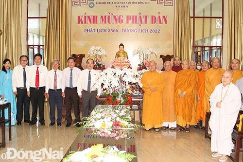 Tỉnh ủy - HĐND - UBND - Ủy ban MTTQ Việt Nam tỉnh chúc mừng Đại lễ Phật đản 2022