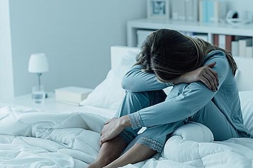 Thức 'thâu đêm suốt sáng' sau nhiễm COVID-19, nữ bệnh nhân 'cầu cứu' bác sĩ