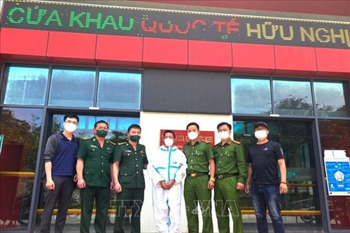 Tiếp nhận đối tượng truy nã loại đặc biệt nguy hiểm