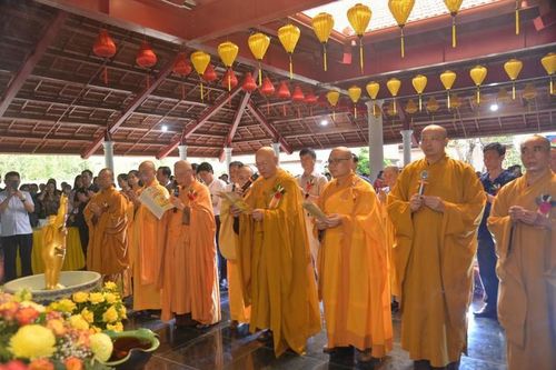 Đại lễ Phật đản tại chùa Quảng Luận - Khánh Vân