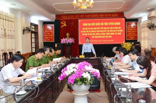Tuyên Quang thảo luận về mô hình dạy nghề cho phạm nhân ngoài trại giam