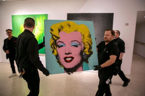 Tranh vẽ huyền thoại Marilyn Monroe có giá kỷ lục 195 triệu USD