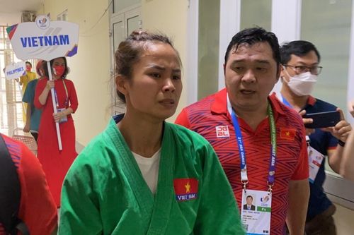 Nỗi đau của nhà vô địch SEA Games 31 Tô Thị Trang: Vừa giành HCV thì bố qua đời