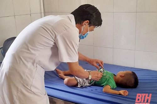 Thời tiết chuyển mùa, gia tăng bệnh nhi nhập viện