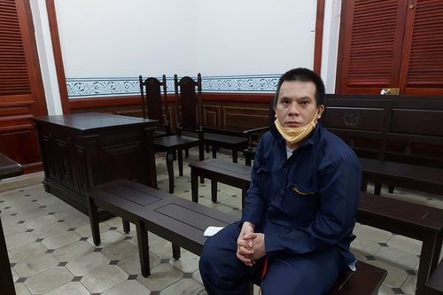 Vợ nén nỗi đau xin giảm nhẹ hình phạt cho người bán vé số giết chồng