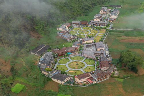 Ngôi làng hình lục giác của người Mông ở Hà Giang
