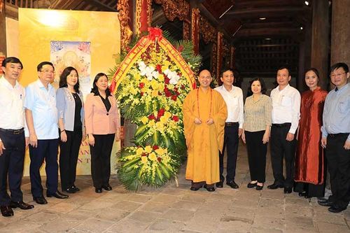 Trưởng ban Dân vận Trung ương thăm, chúc mừng Đại lễ Phật đản tại tỉnh Bắc Ninh
