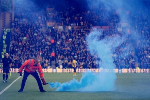 Bruyne ghi 4 bàn, Man City chạm một tay vào chức vô địch Premier League