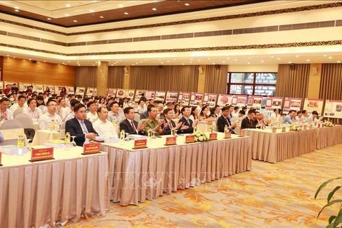 Nâng cao đạo đức cách mạng là sức mạnh chống chủ nghĩa cá nhân