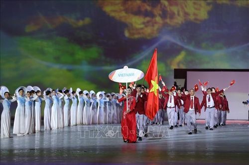 Màn diễu hành ấn tượng của các đoàn thể thao tham dự SEA Games 31