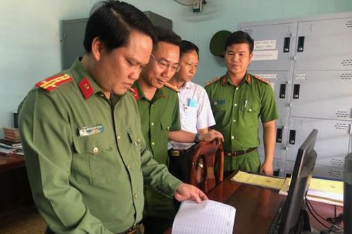 Khẩn trương triển khai phân cấp đăng ký xe tại cơ sở