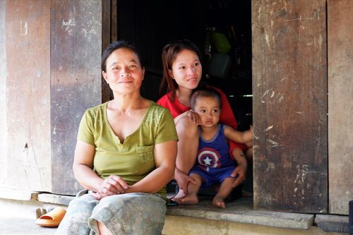 Dọc miền biên ải: Những mối tình xuyên biên giới