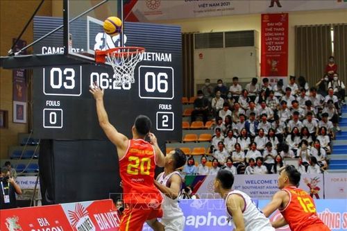 Đội tuyển nam Việt Nam giành chiến thắng trong trận đầu khởi tranh môn bóng rổ