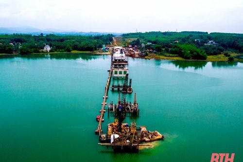 Kỳ vĩ công trình Cầu vượt hồ Yên Mỹ nhìn từ trên cao