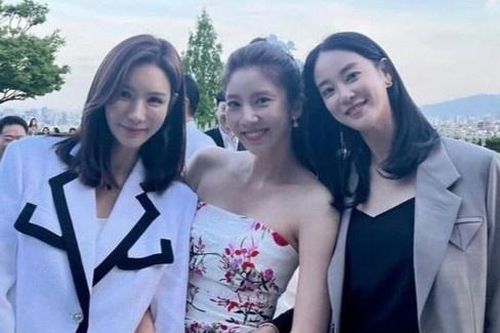 Son Dam Bi bao trọn khách sạn để tổ chức tiệc cưới