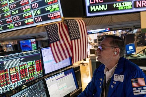 Chứng khoán Mỹ phục hồi mạnh giúp S&P 500 thoát khỏi thị trường 'con gấu'.