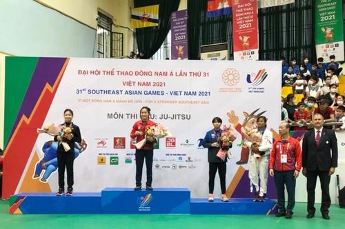 Đội tuyển Jujitsu vỡ òa cảm xúc với 2 HCV SEA Games đầu tiên