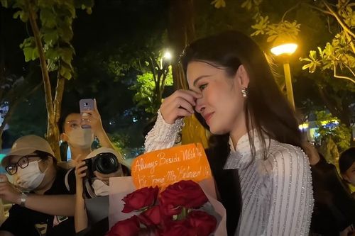 Đông Nhi có động thái bất ngờ sau sự cố ồn ào với fan