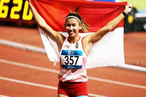 Bình đẳng giới - thông điệp của nữ VĐV đầu tiên cầm cờ Indonesia tại SEA Games