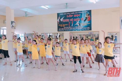 Quan tâm giáo dục kỹ năng sống cho trẻ trong dịp hè