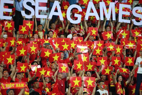 Những khán đài 'tiếp lửa' VĐV Việt Nam thăng hoa tại SEA Games 31