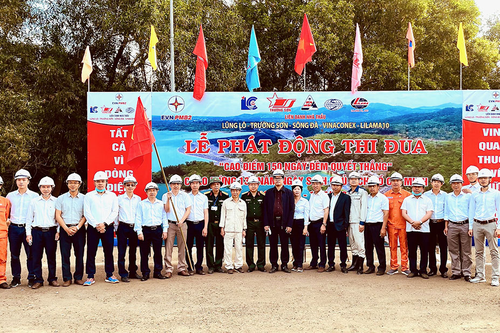 Khoét núi, ngăn sông tìm dòng 'vàng trắng'