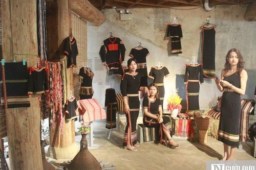 Sức sáng tạo bền bỉ qua 'Vẻ đẹp của làng nghề Việt'
